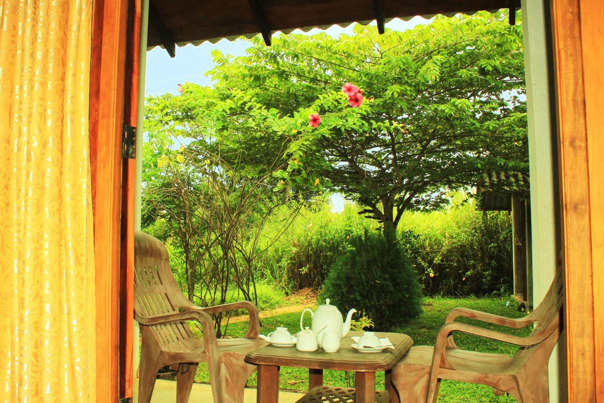 Sinhagiri Villa Sigiriya Exteriör bild