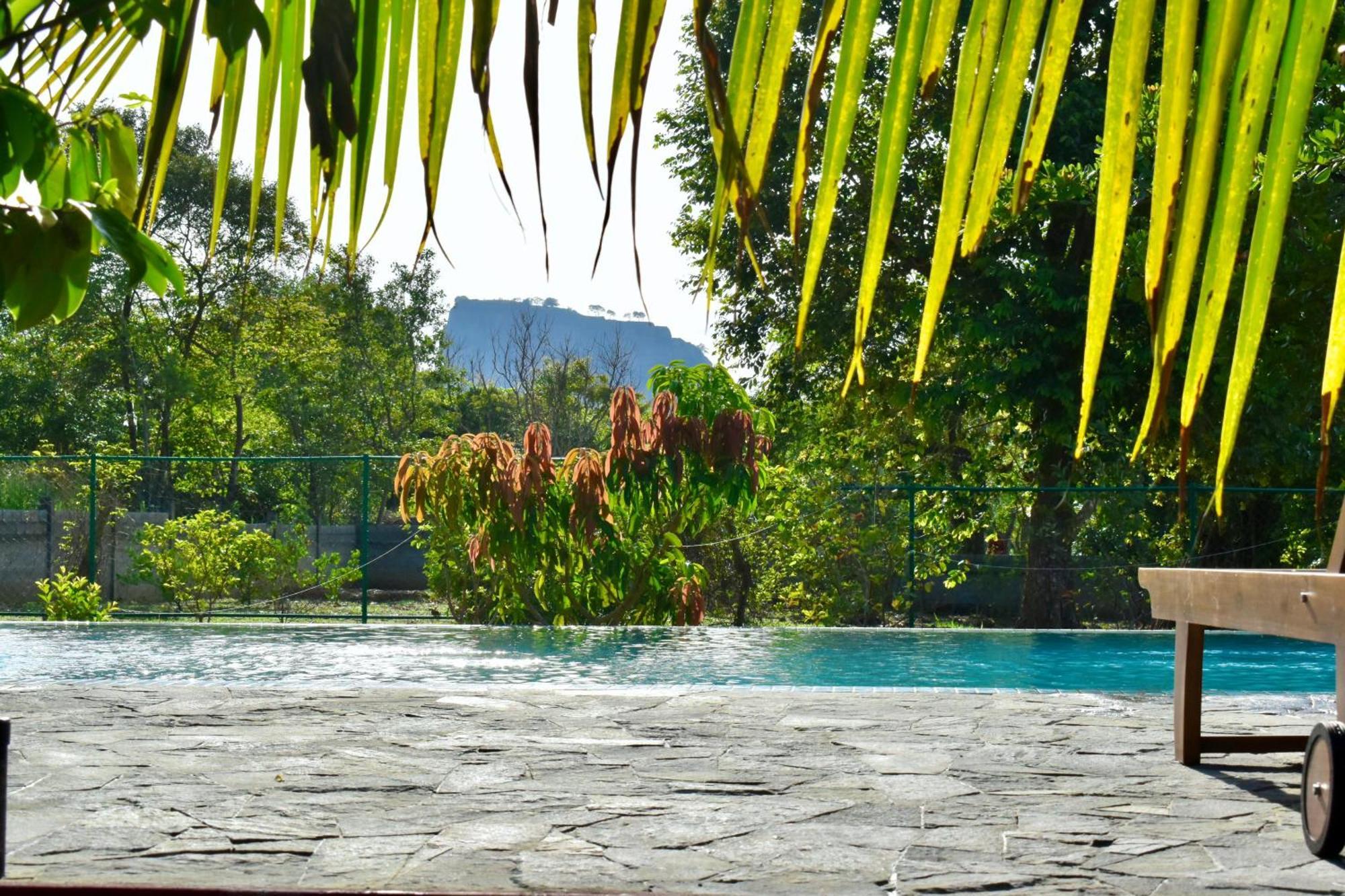 Sinhagiri Villa Sigiriya Exteriör bild